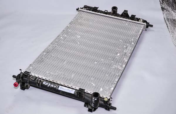 İNSİGNİA SU RADYATÖRÜ